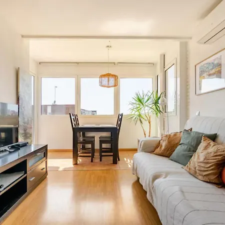 Apto En La Playa A 20 Min En Tren De Barcelona Apartament